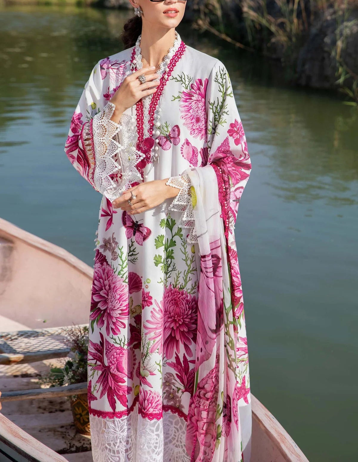 Grace S1099-Printed & Embroidered 3pc Lawn dress with Printed Chiffon Dupatta.