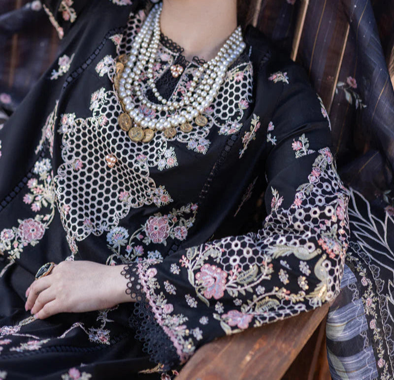 Grace S1233-Embroidered 3pc Lawn Dress With Embroidered Munar Dupatta.