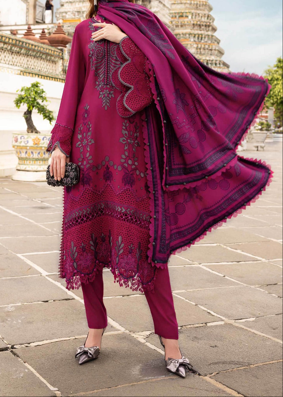 Grace S1381 - Embroidered 3pc Lawn Dress With Printed Lawn Dupatta.