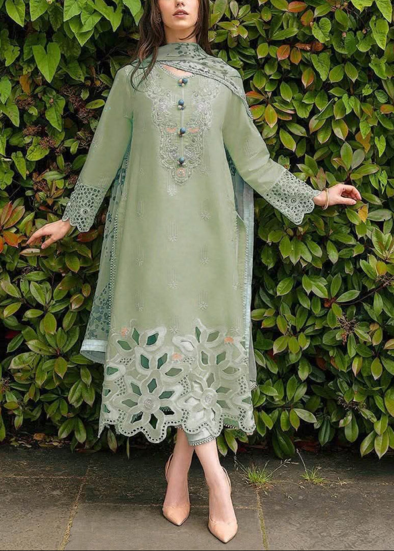 Grace S1079-Embroidered 3pc Lawn dress with Printed Munar Dupatta.