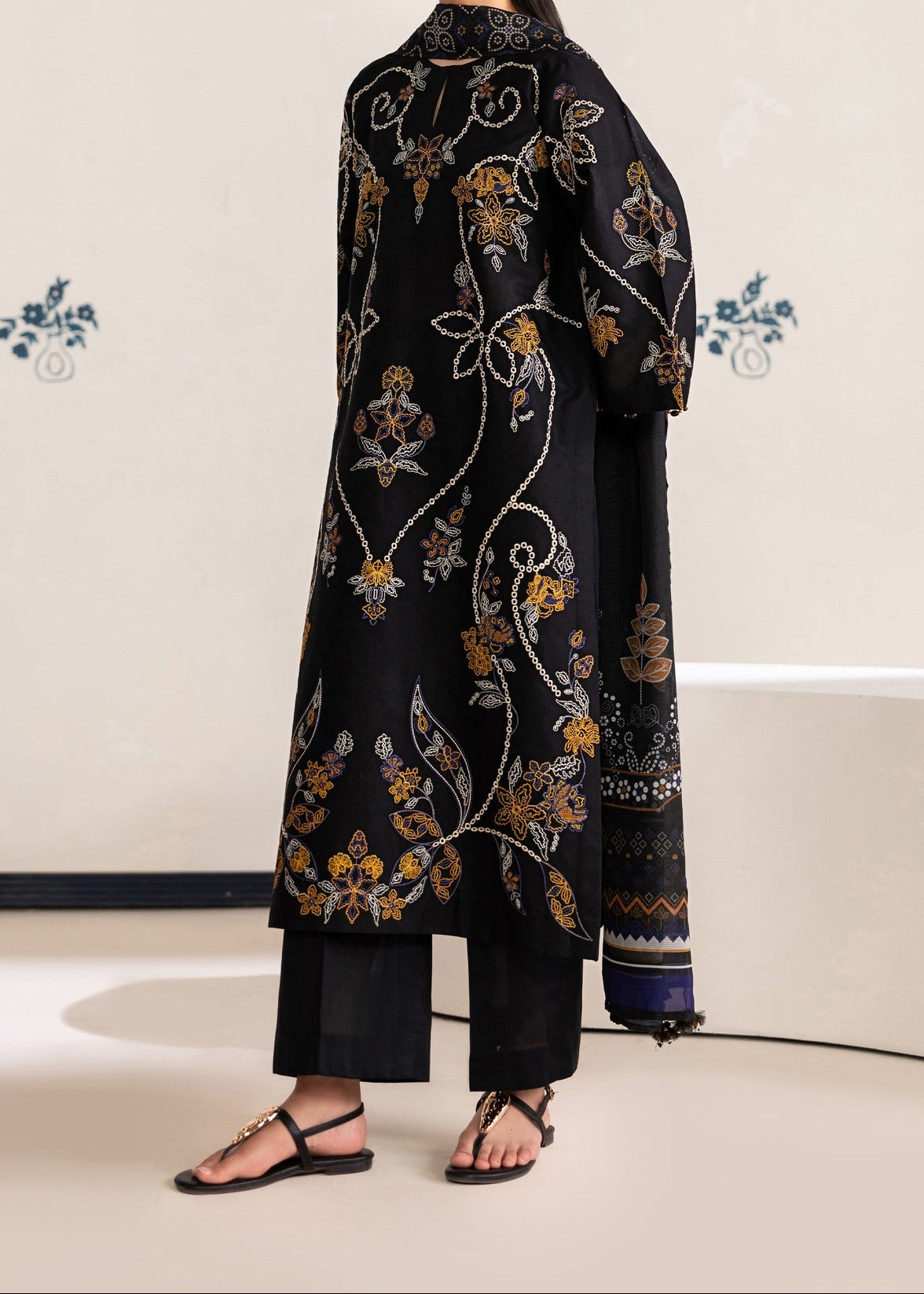 Grace S1494-Embroidered 3pc Lawn Dress With Printed Lawn Dupatta.