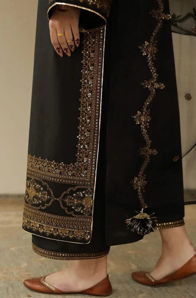 Grace S1179-Embroidered 3pc Sequence Lawn Dress With Embroidered Sequence Organza Dupatta.
