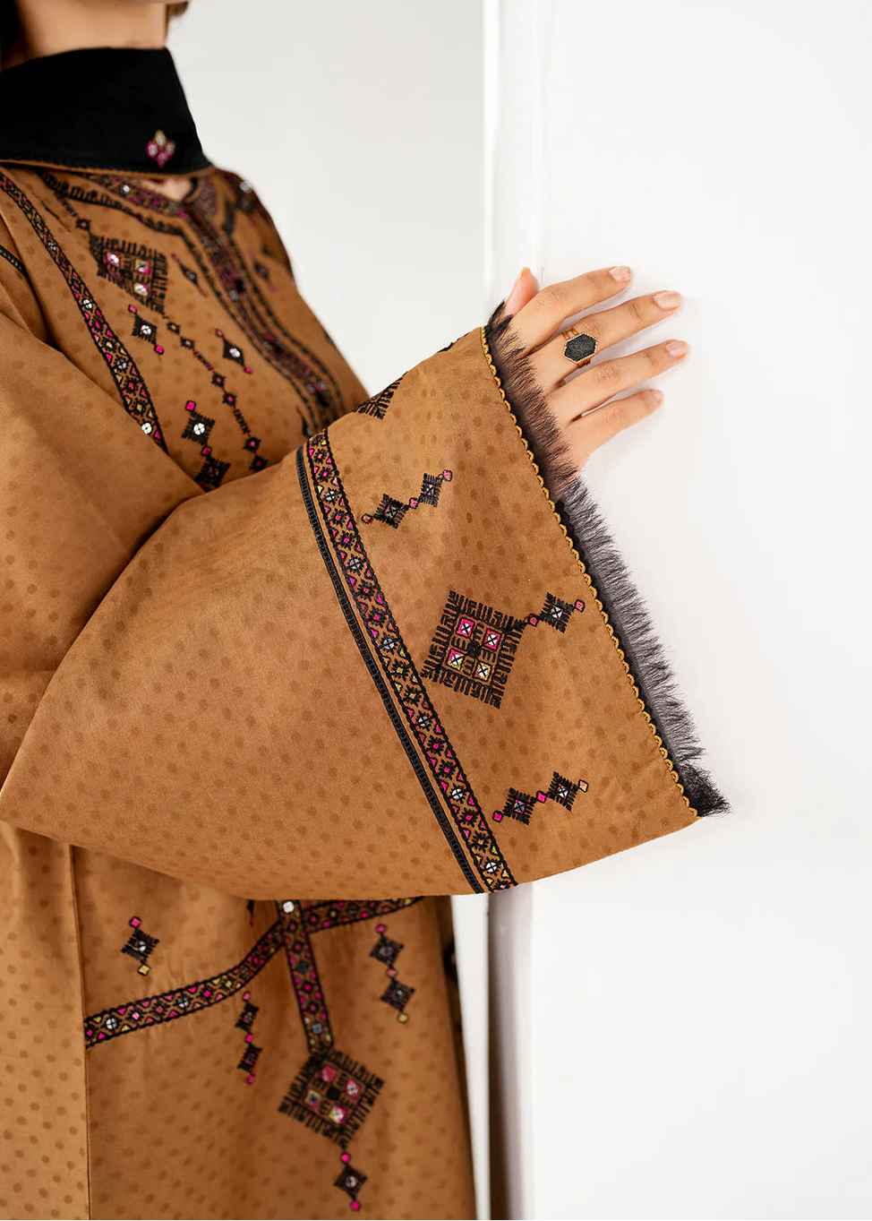 Grace W982-Embroidered 3pc Marina Dress With Embroidered Chiffon Dupatta.