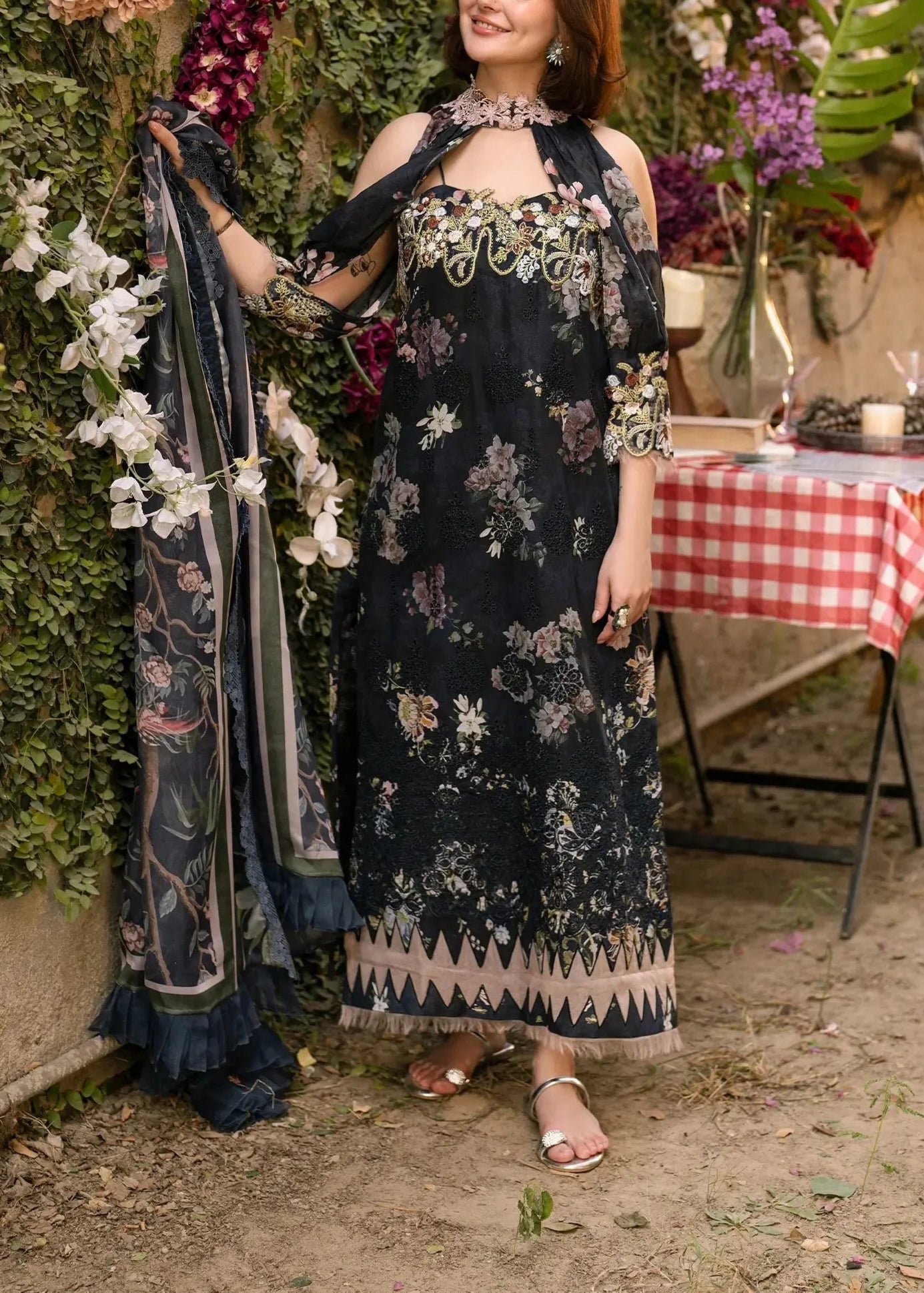Grace S1135-Printed & Embroidered 3pc Lawn dress with Printed Chiffon Dupatta.