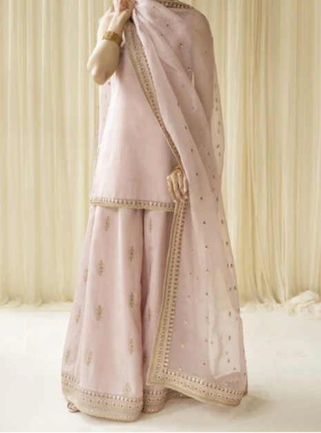 Grace S1211-Embroidered 3pc Sequence Lawn Dress With Embroidered Sequence Organza Dupatta.