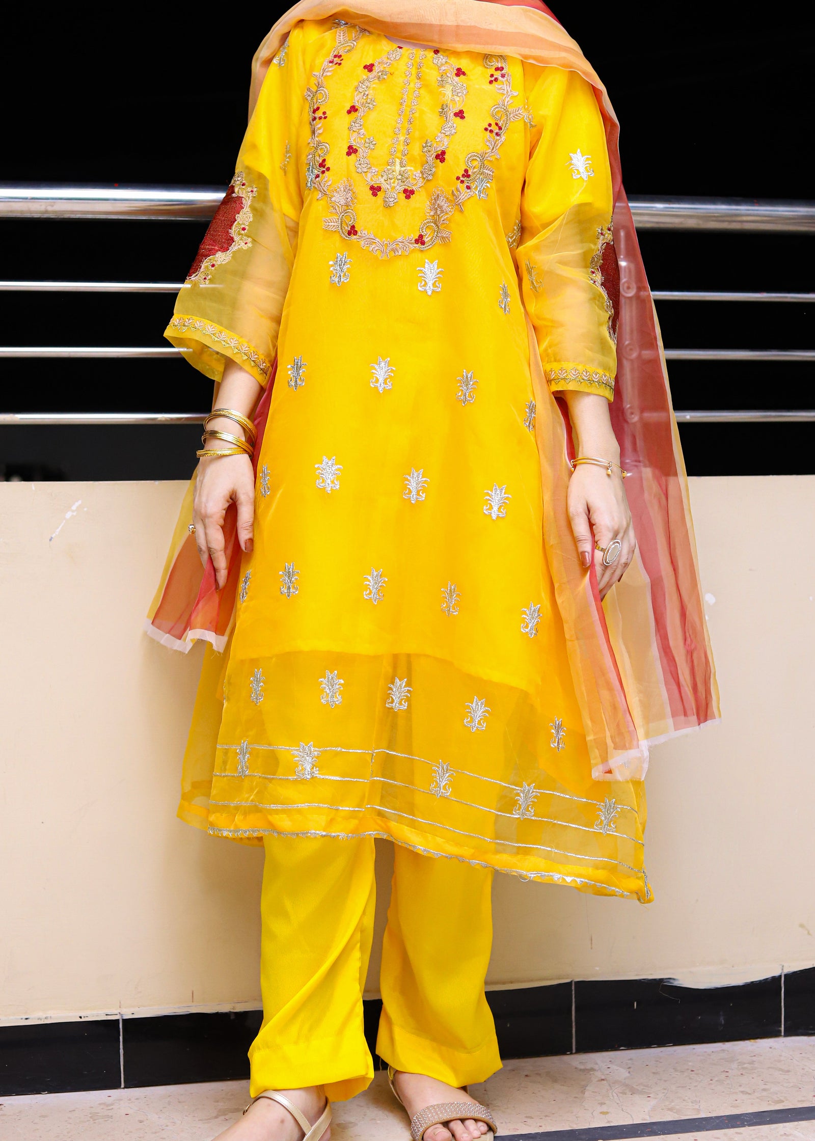 Grace W476-Embroidered 3pc organza dress with Embroidered Organza Duppata.