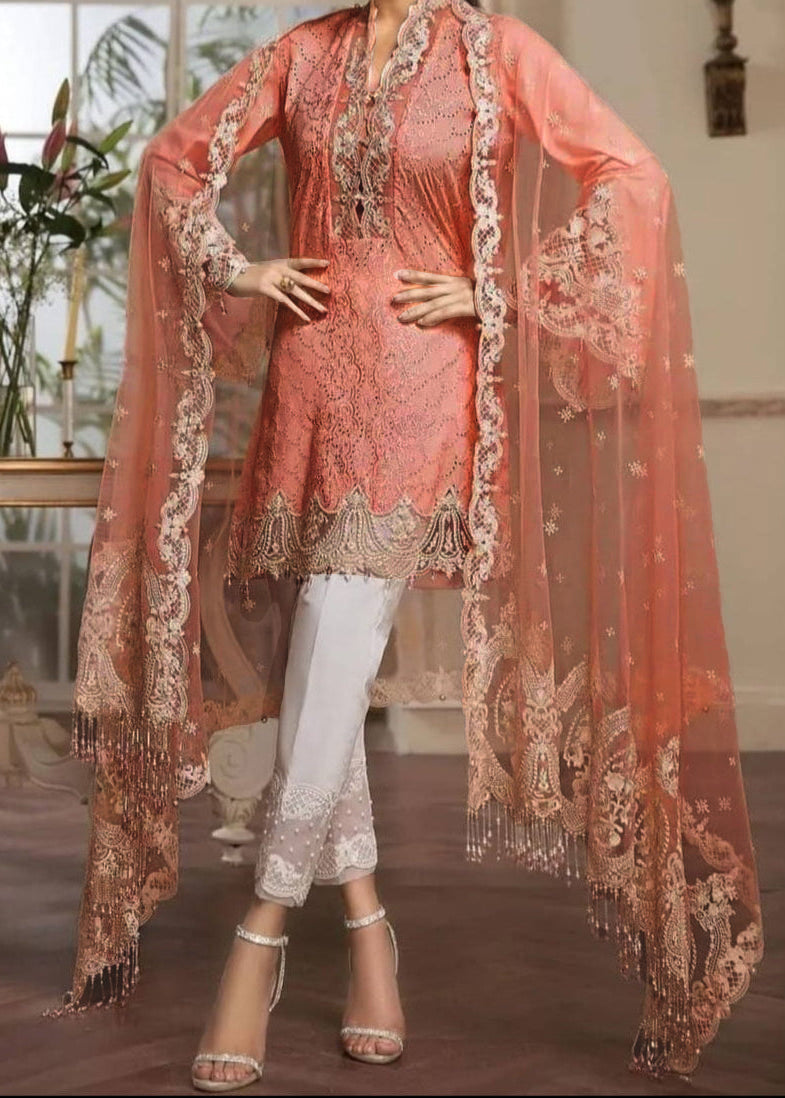 Grace S1246-Embroidered 3pc CHIKANKARI Lawn Dress With Embroidered Organza Dupatta.