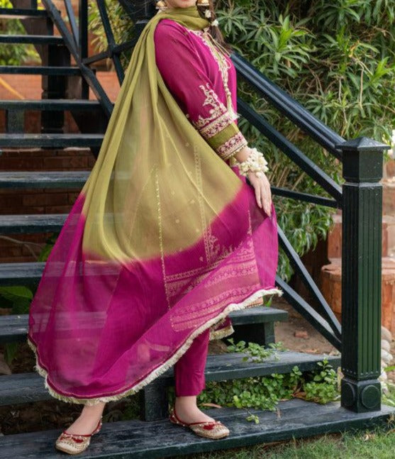 Grace S638-Embroidered 3pc Lawn dress with printed munar dupatta.