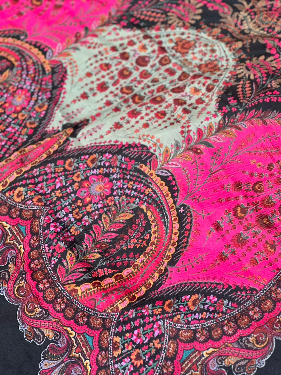 001-Printed Pashmina Shawl.