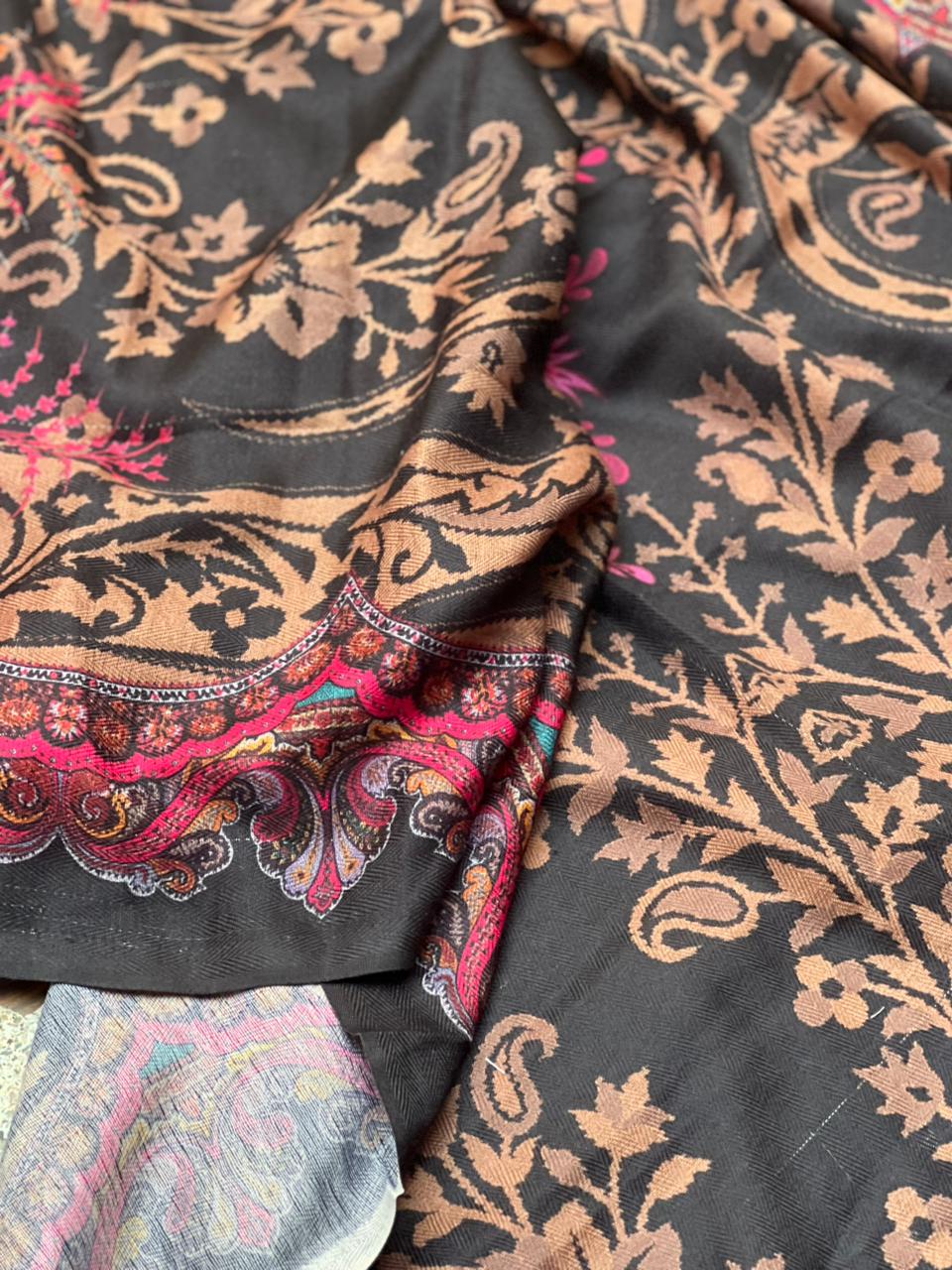 001-Printed Pashmina Shawl.