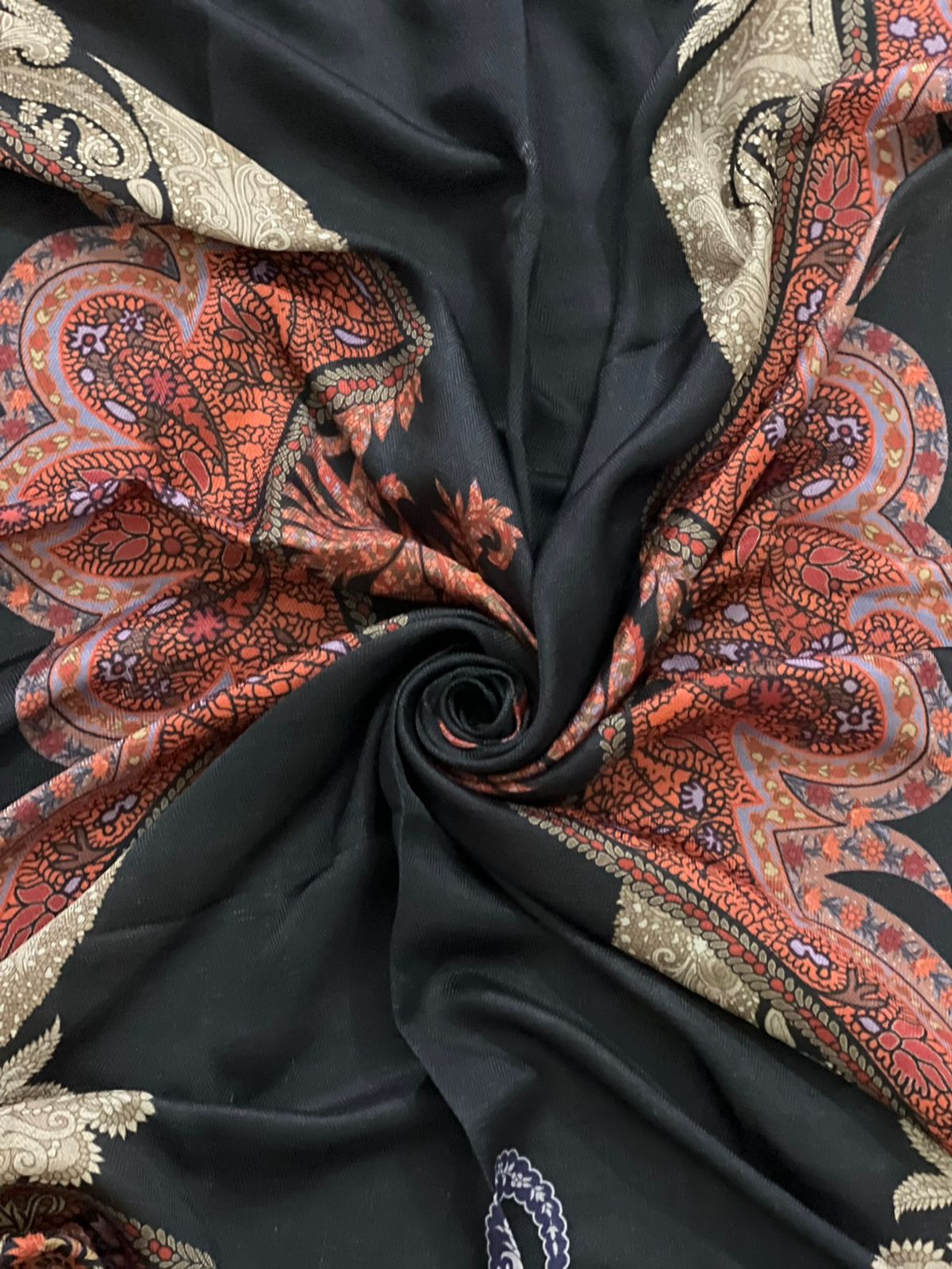 003-Printed Pashmina Shawl.