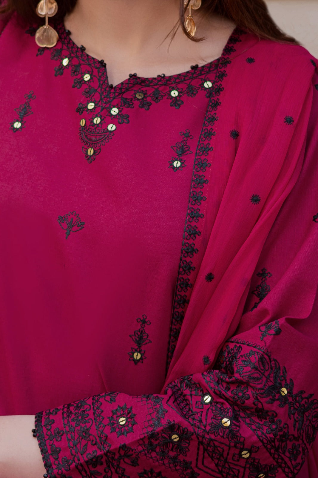 Grace S1360 - Embroidered Sequence 3pc Lawn Dress With Embroidered Sequence Chiffon Dupatta.