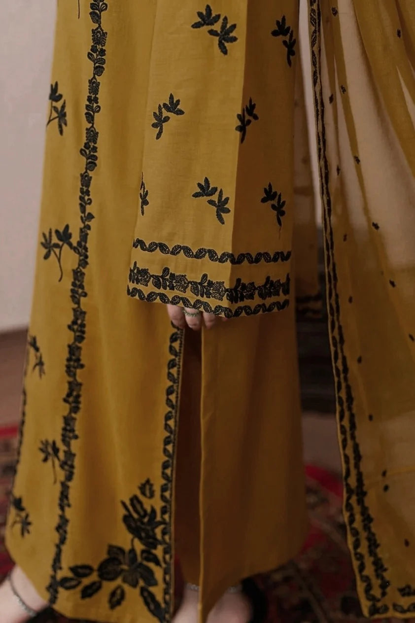 Grace Z-(S1461) - Stitched Embroidered 3pc Lawn Dress With Embroidered Chiffon Dupatta.