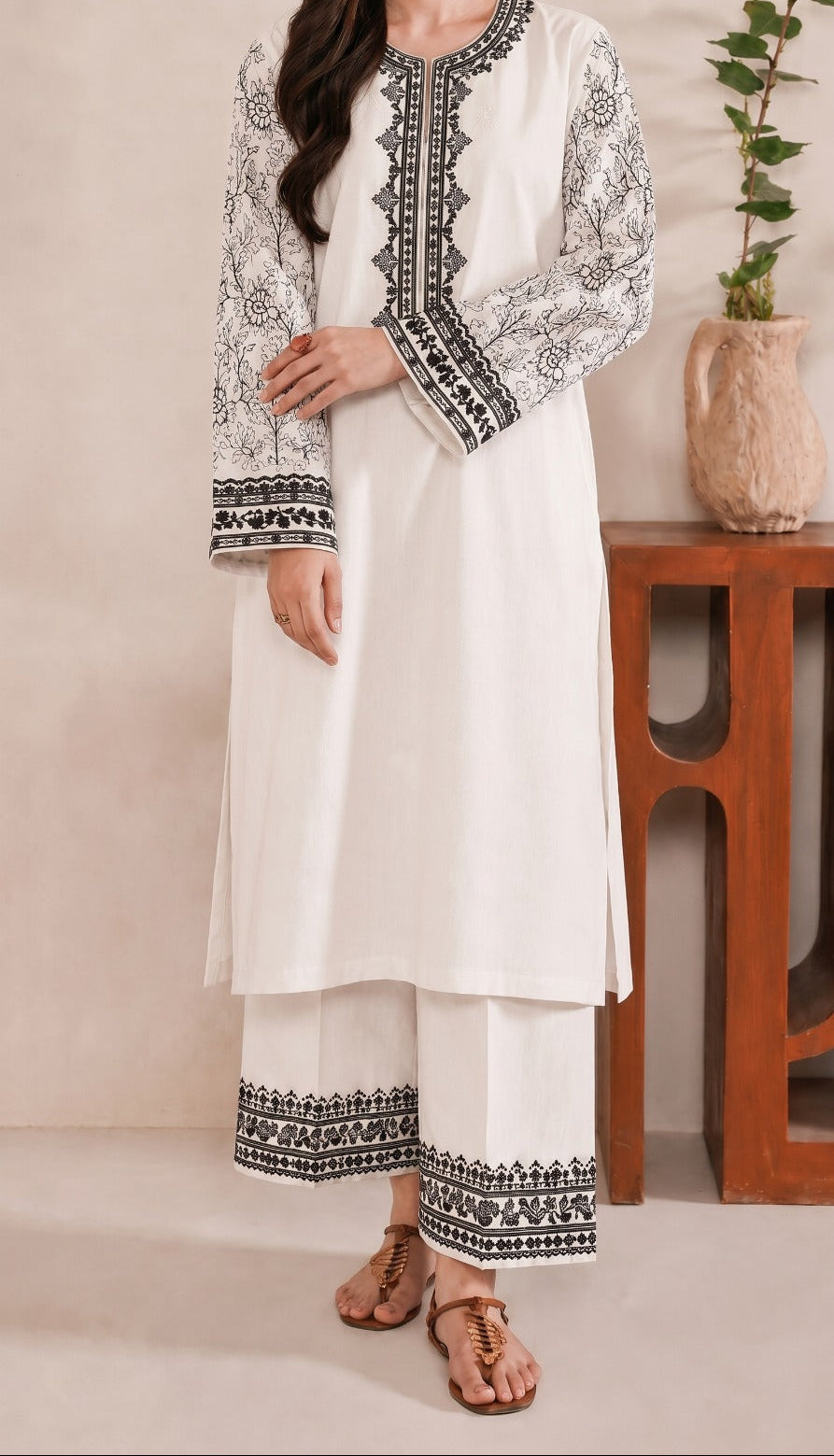 Grace S1581-Embroidered 2pc Lawn Dress.