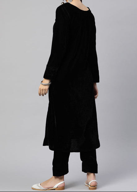 C-S 041- STITCHED 2PC VELVET CO-ORD SET.