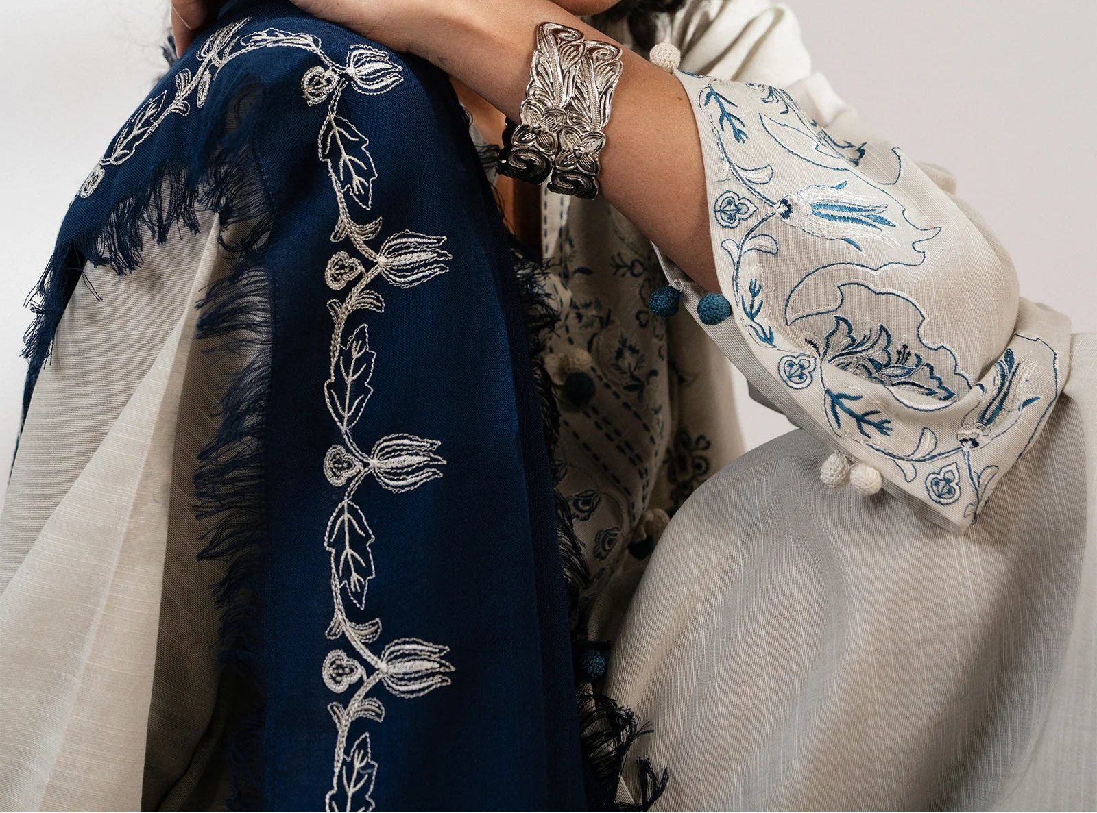 Grace S1430 - Embroidered 3pc Lawn Dress With Embroidered Lawn Dupatta.