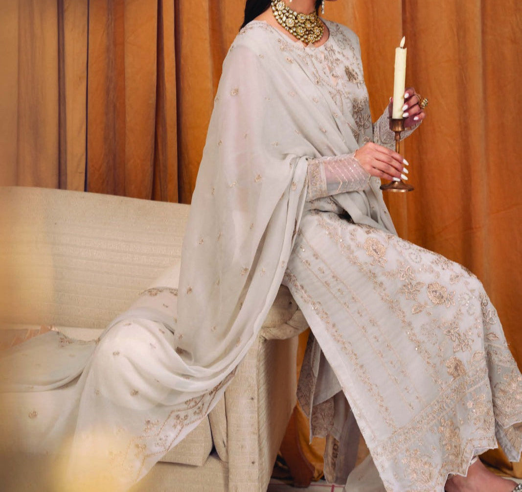 ICE GRAY– Embroidered Chiffon Unstitched 3Pc Suit.