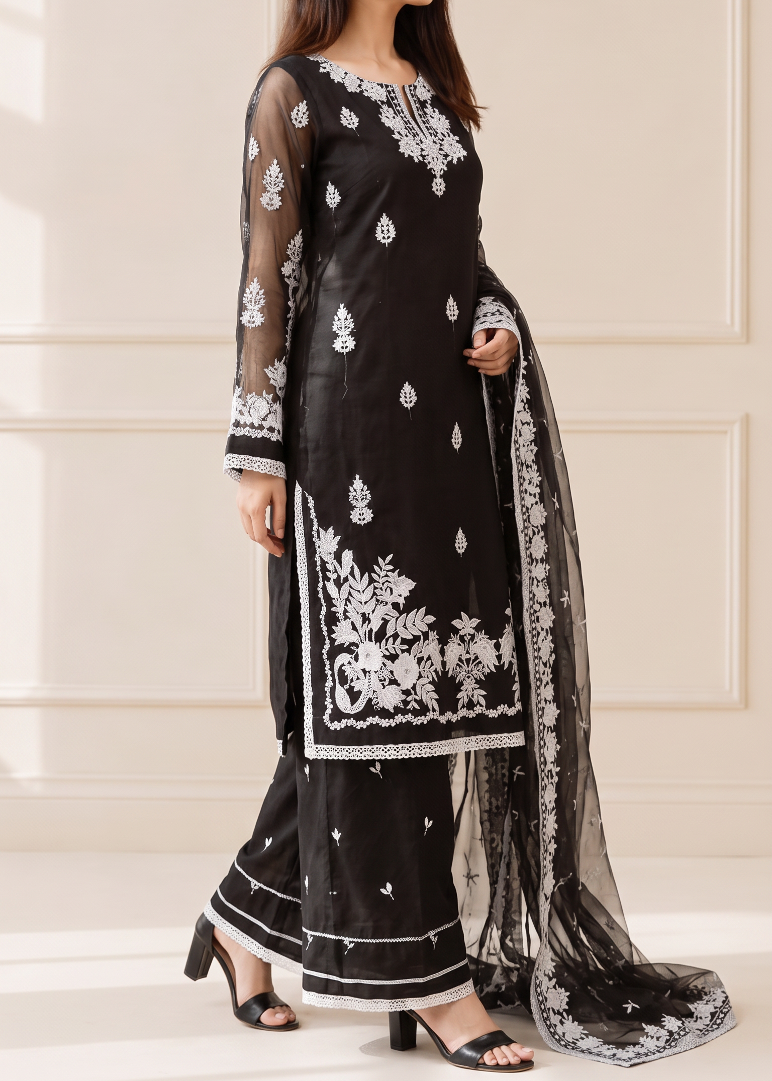 Grace S782-Embroidered 3pc organza dress with Embroidered organza duppata.