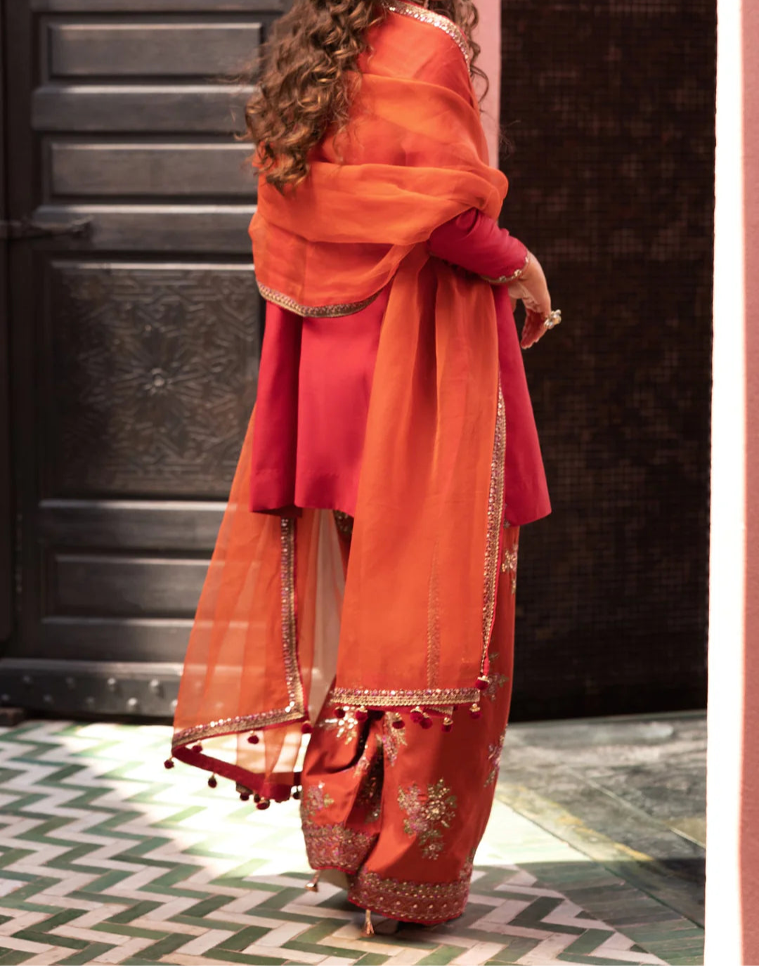 Grace S1243-Embroidered 3pc Sequence Lawn Dress With Embroidered Sequence Organza Dupatta.