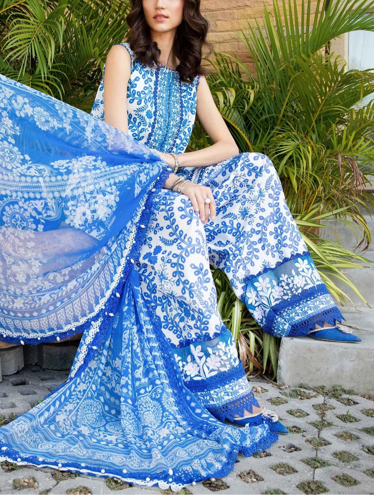 Grace S1066-Printed & Embroidered 3pc Lawn dress with Printed Chiffon Dupatta.