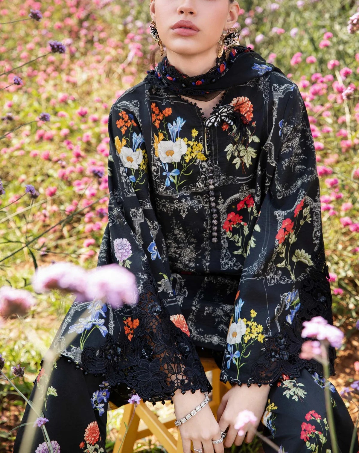 Grace S1096-Printed & Embroidered 3pc Lawn dress with Printed Chiffon Dupatta.