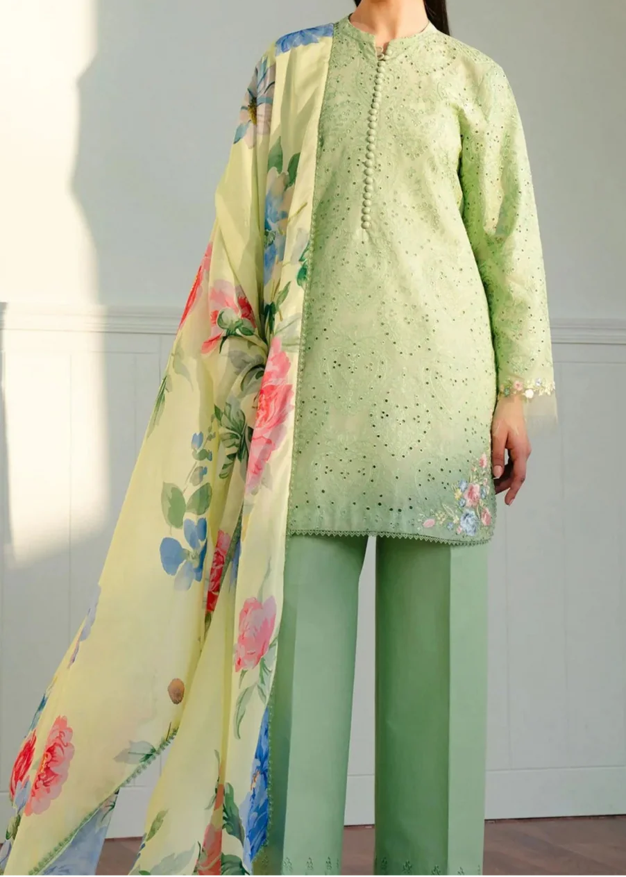Grace S1288-Embroidered 3pc CHIKANKARI Lawn Dress With Printed Munar Dupatta.