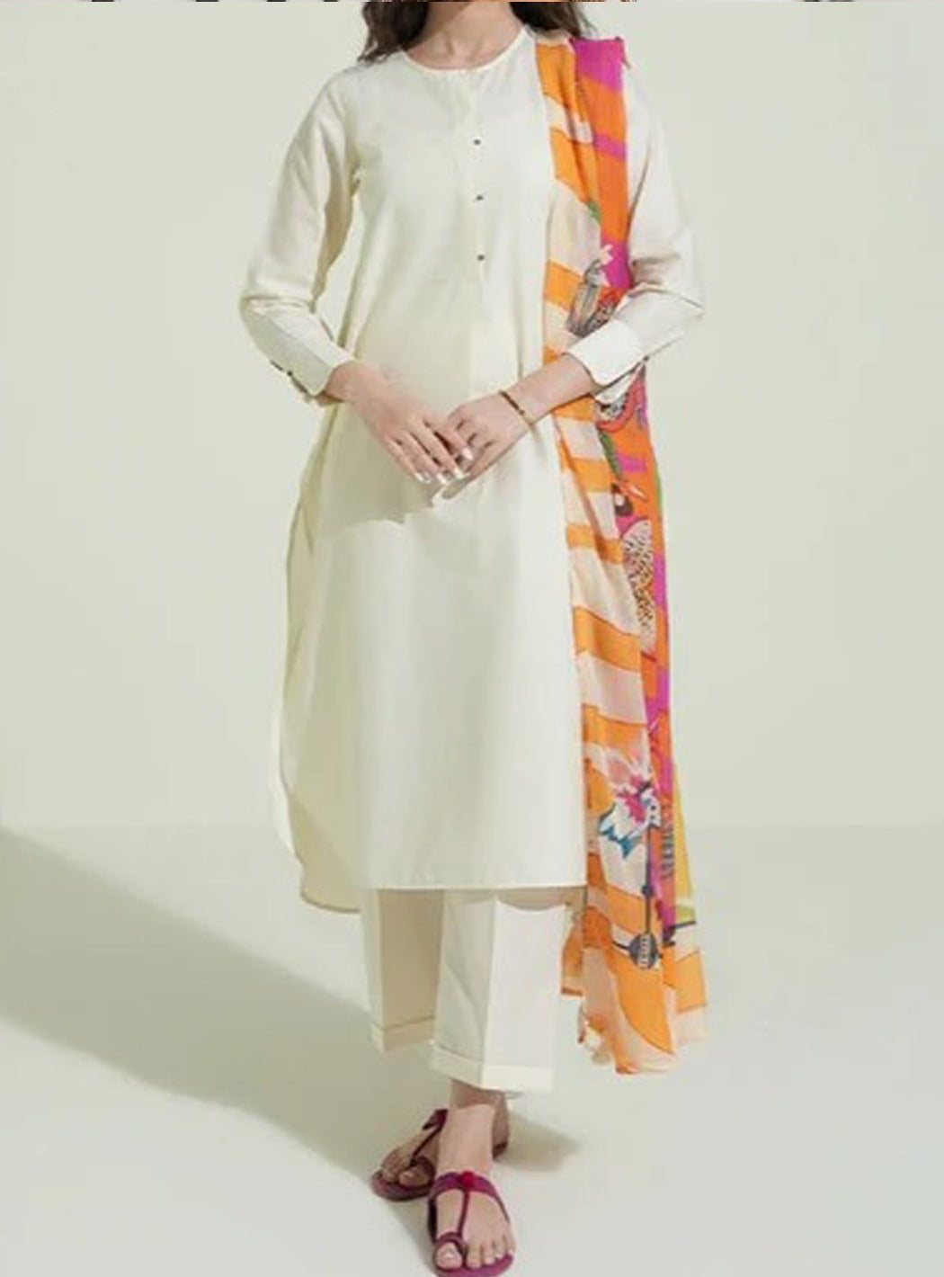 Grace S499-Dyed 3pc lawn dress with printed silk dupatta.