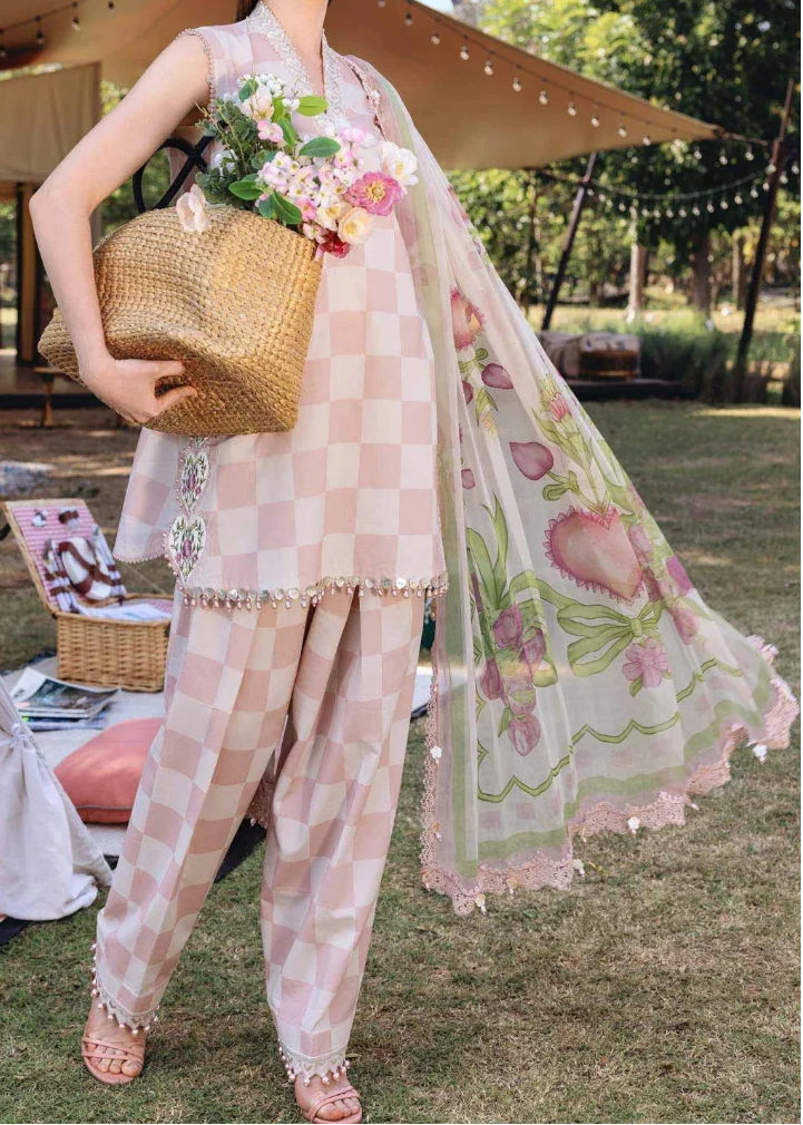 Grace S1351 - Printed & Embroidered 3pc Lawn Dress With Embroidered  Sequence Chiffon Dupatta.