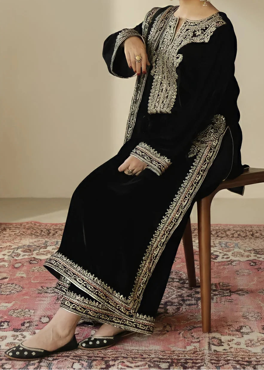 Grace W1120-Embroidered Sequence 3pc Velvet Dress With Embroidered Sequence Chiffon Dupatta.