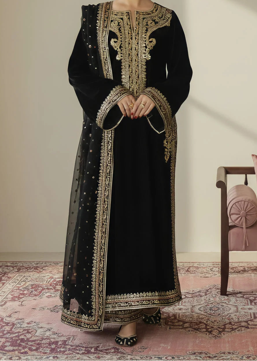 Grace W1120-Embroidered Sequence 3pc Velvet Dress With Embroidered Sequence Chiffon Dupatta.