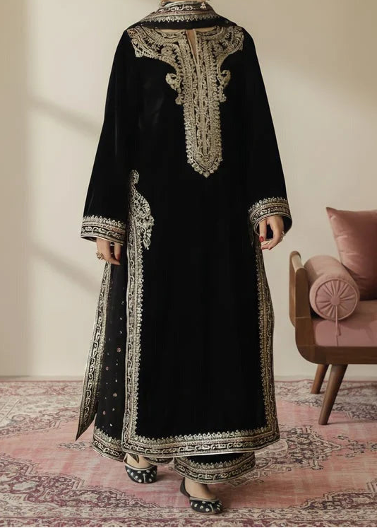 Grace W1120-Embroidered Sequence 3pc Velvet Dress With Embroidered Sequence Chiffon Dupatta.