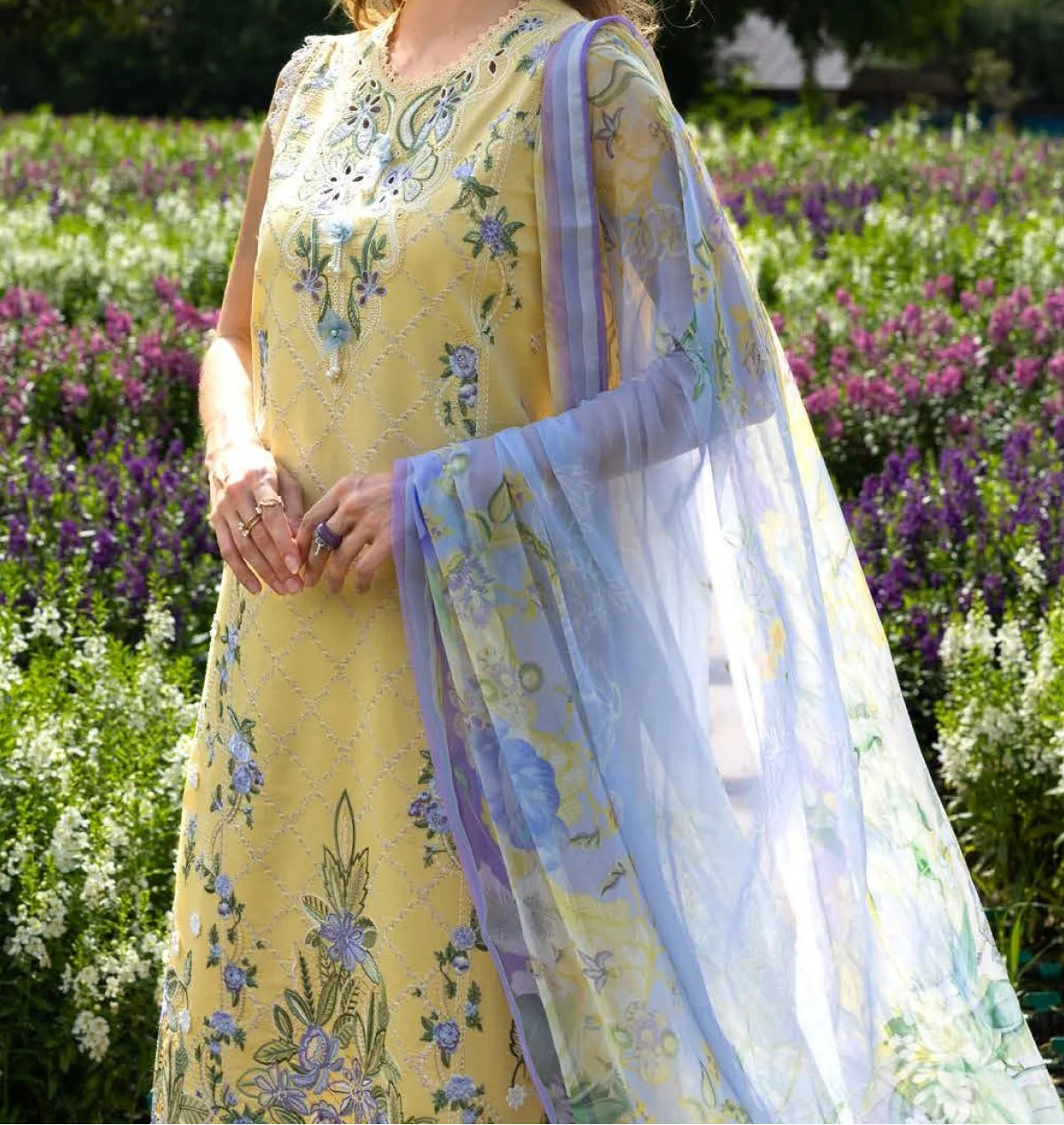 Grace S1429 - Embroidered 3pc Lawn Dress With Printed Lawn Dupatta.