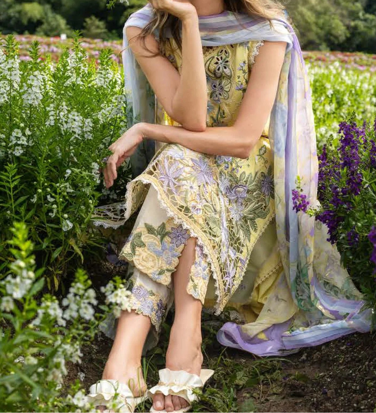Grace S1429 - Embroidered 3pc Lawn Dress With Printed Lawn Dupatta.