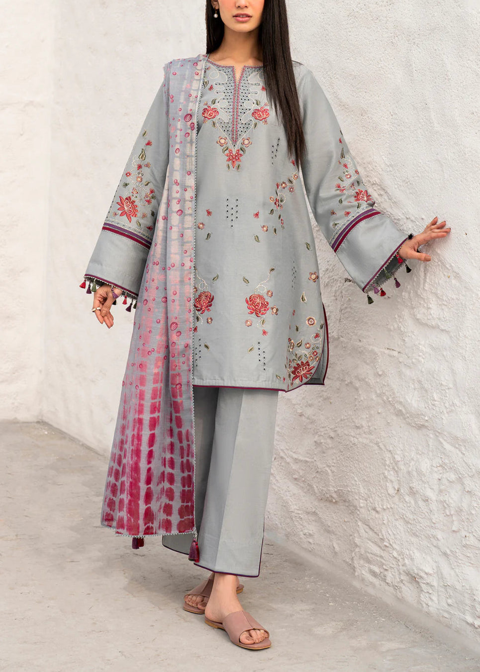 Grace S1063-Embroidered 3PC Lawn Dress With Printed Munar Dupatta.