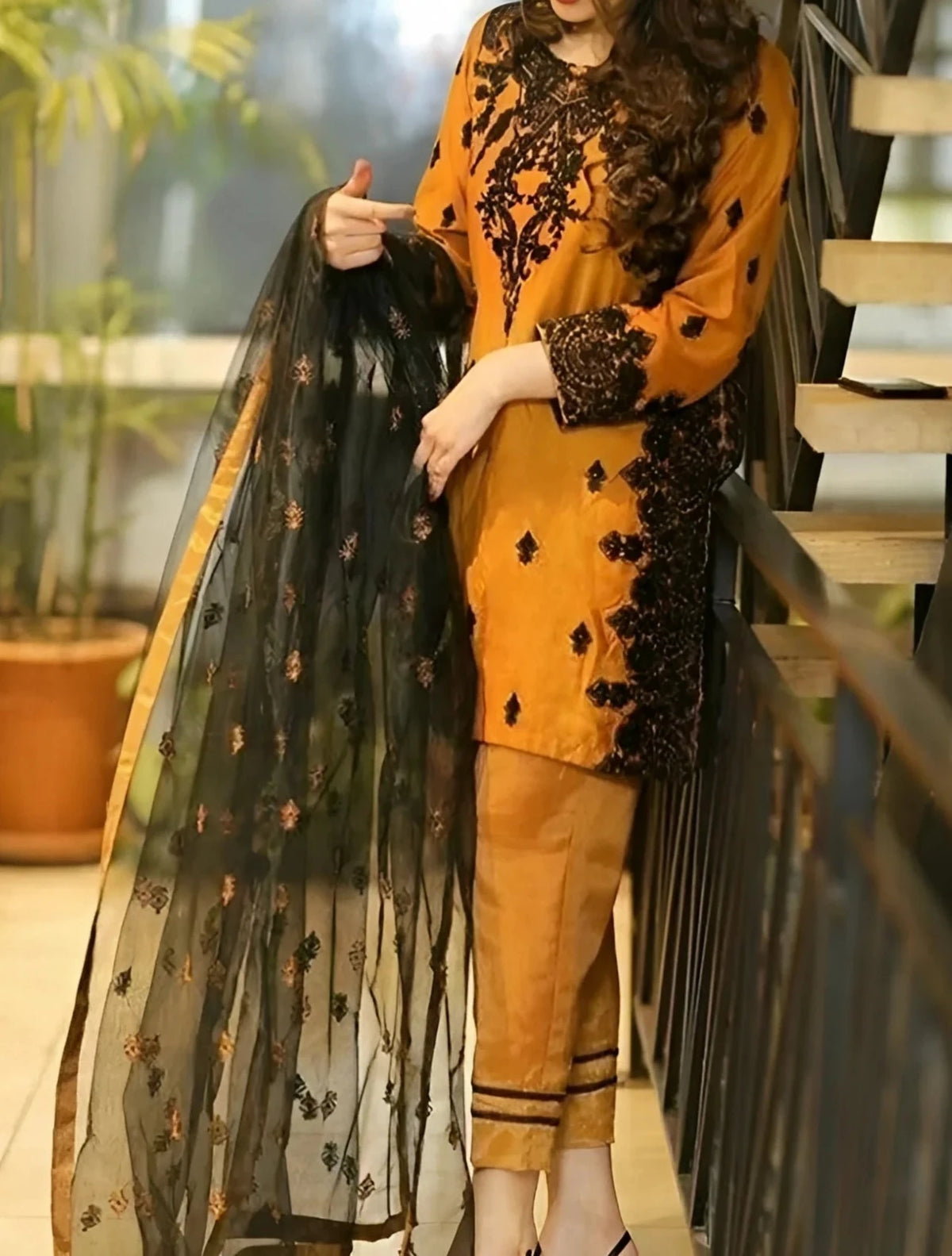 Grace S544-Embroidered 3pc Lawn dress with Embroidered organza dupatta.