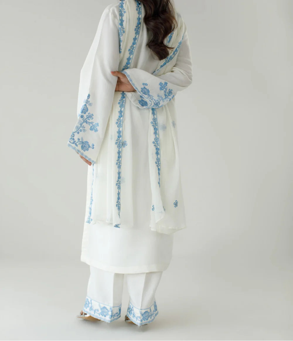 Grace S1432 - Embroidered 3pc Lawn Dress With Embroidered Chiffon Dupatta.