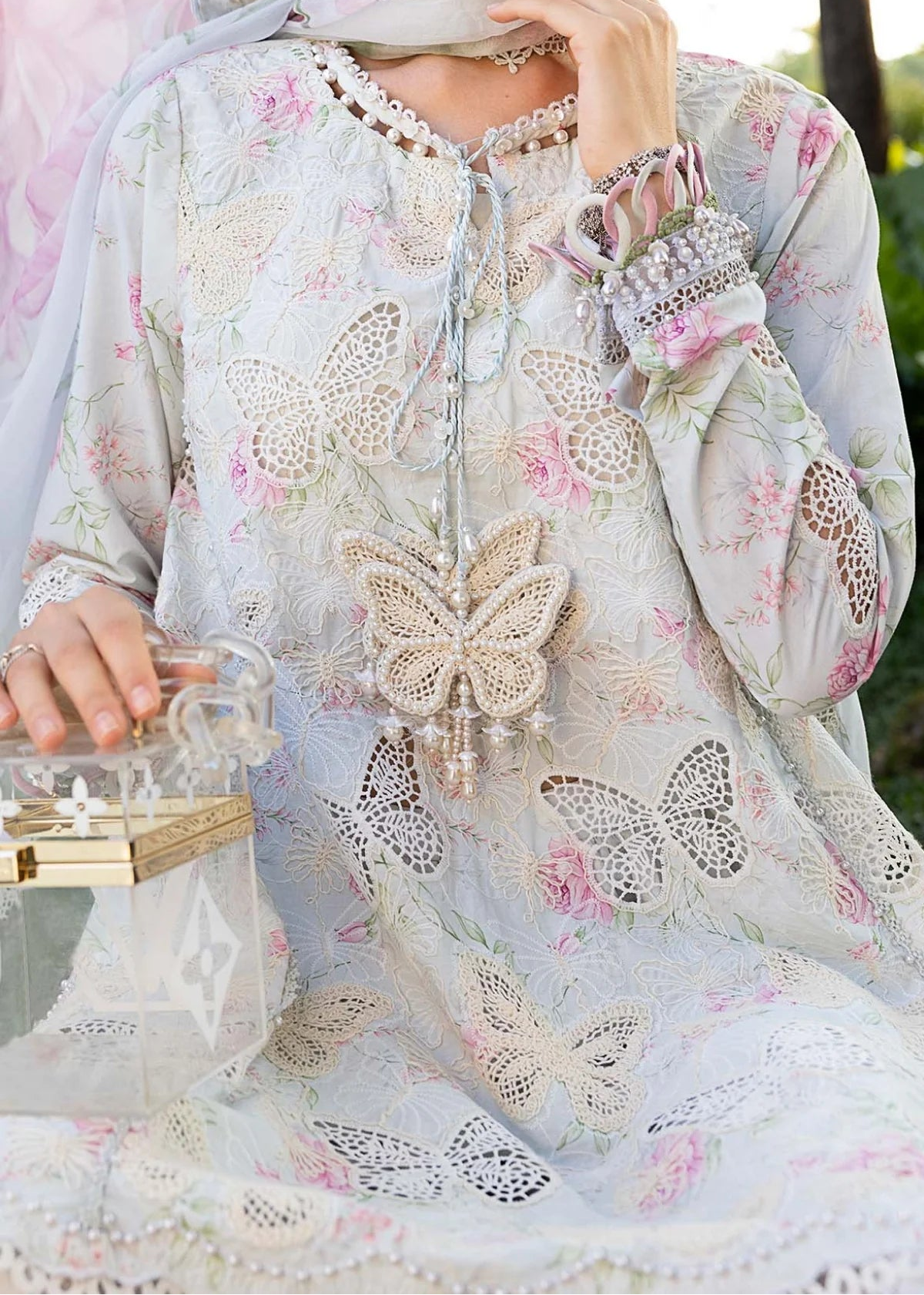 Grace S1423 - Embroidered 3pc CHIKANKARI Lawn Dress With Digital Printed Chiffon Dupatta.