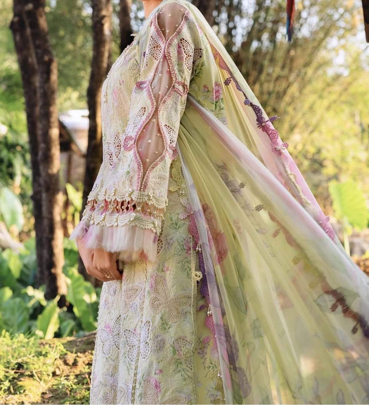 Grace S1424 - Embroidered 3pc CHIKANKARI Lawn Dress With Digital Printed Chiffon Dupatta.