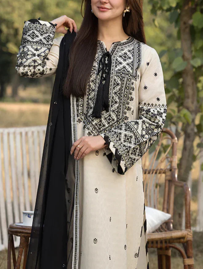 Grace S1222-Embroidered 3pc Lawn Dress With Embroidered Chiffon Dupatta.