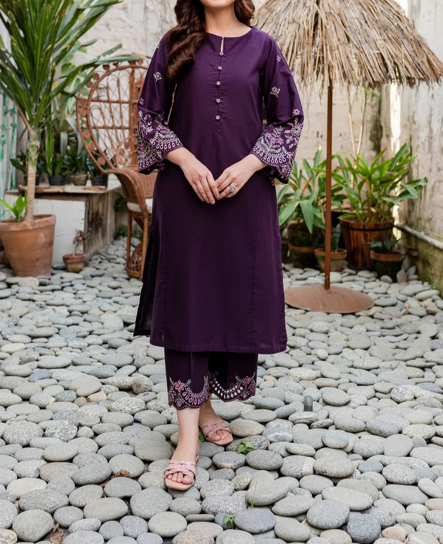 Grace S692-Embroidered 2PC Lawn dress.