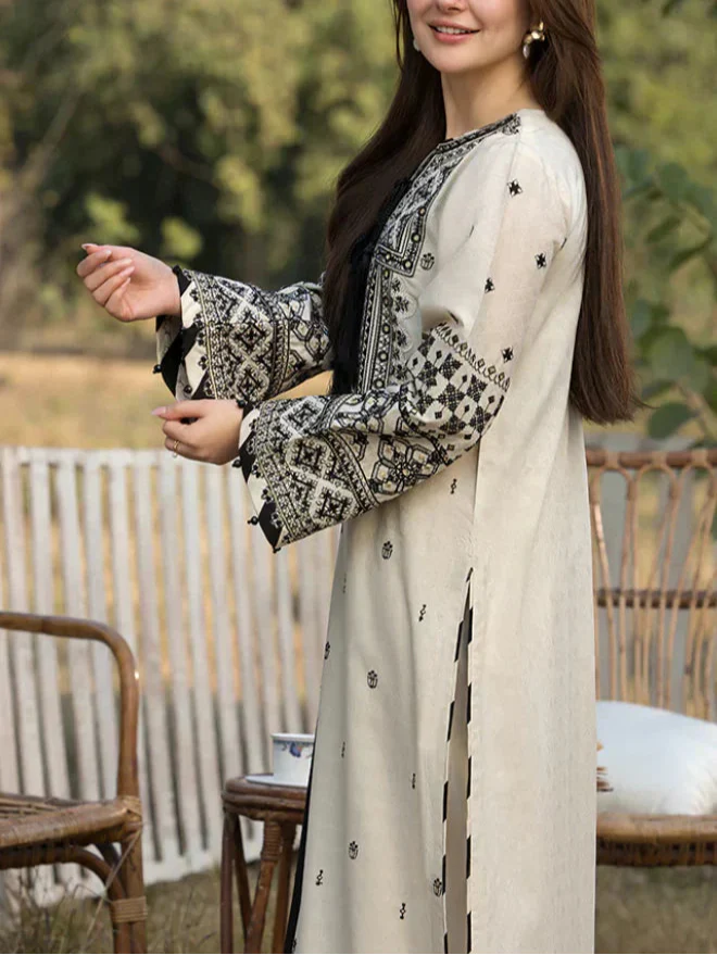 Grace Z109- Stitched Embroidered 3pc Lawn Dress With Embroidered Chiffon Dupatta.