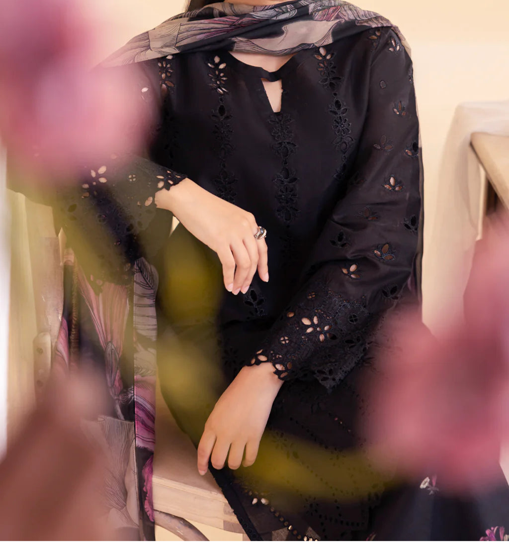 Grace S1220-Embroidered 3pc CHIKANKARI Lawn Dress With Printed Munar Dupatta.