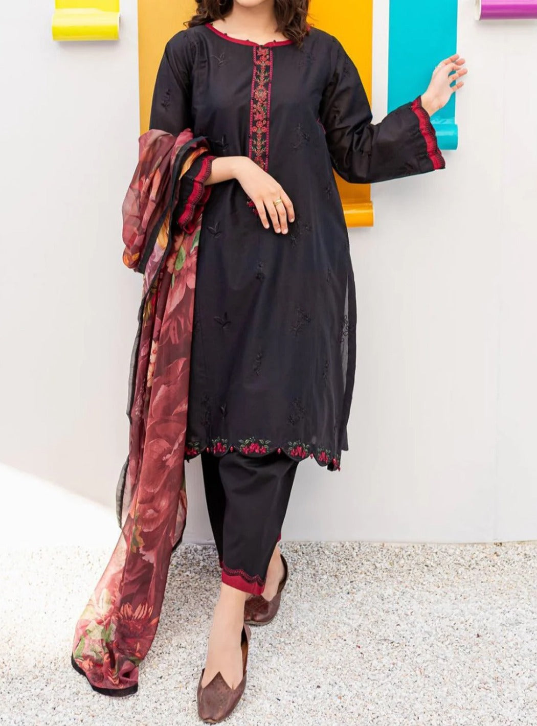 Grace S476-Embroidered 3pc lawn dress with printed silk dupatta.