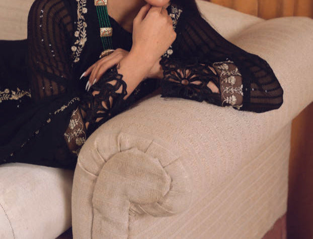COLD BLACK– Embroidered Chiffon Unstitched 3Pc Suit.