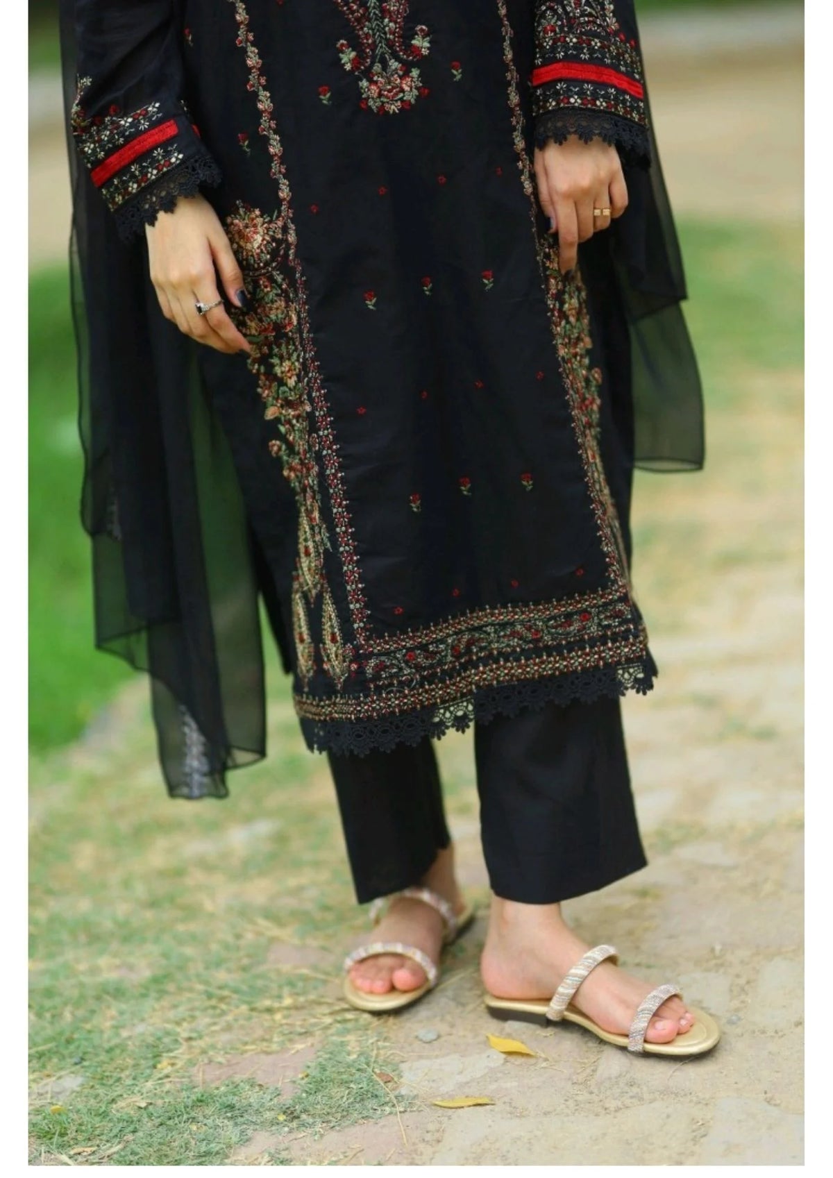Grace W735-Embroidered 3pc Marina Dress With Embroidered Chiffon Dupatta