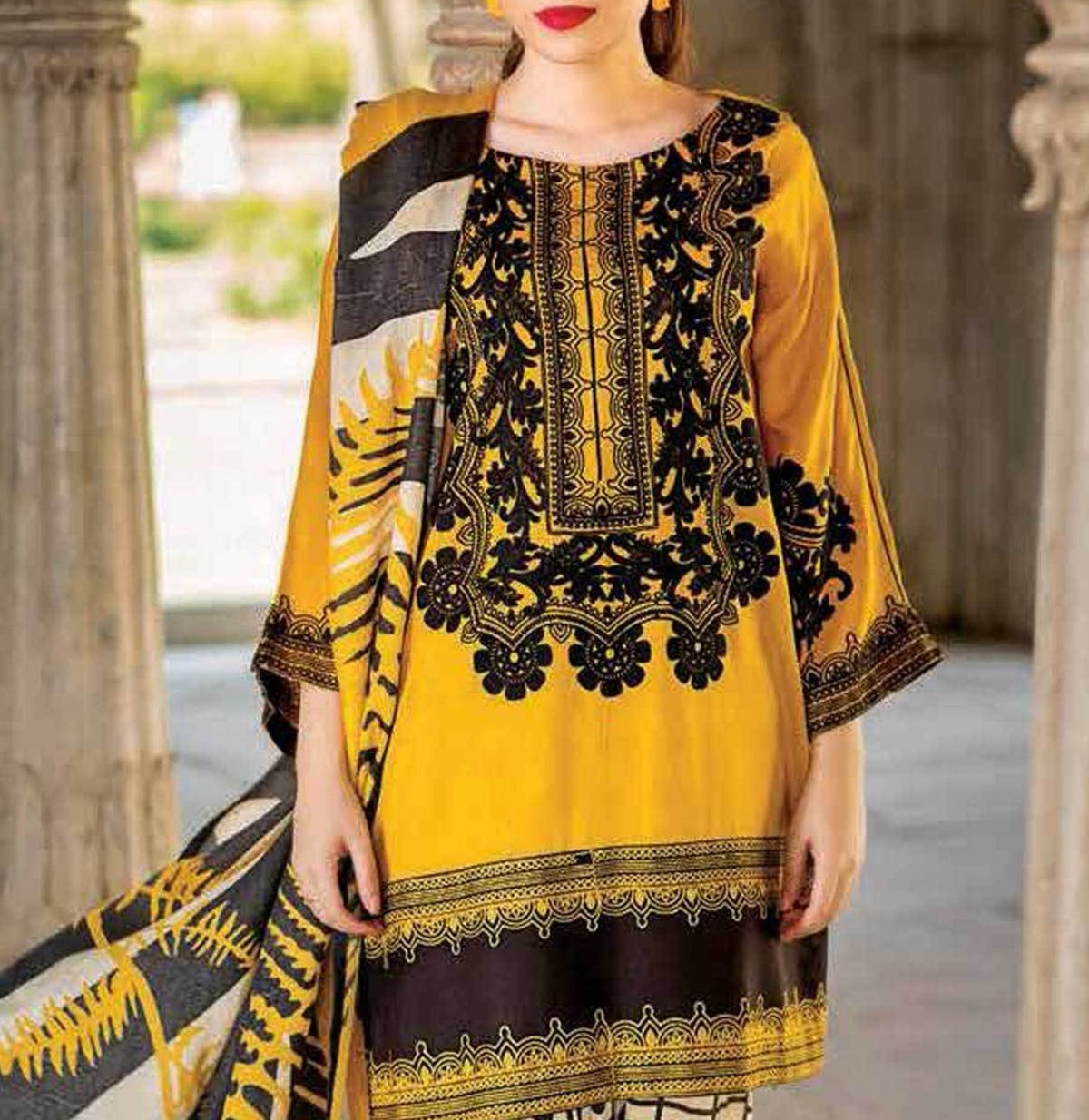 Grace S595-Embroidered 3pc Lawn dress with Printed Chiffon dupatta.