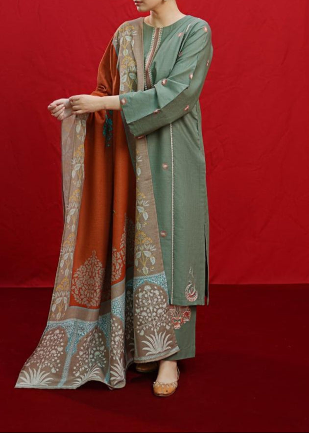 Grace S1017-Embroidered 3pc Lawn dress with Printed Munar Dupatta.