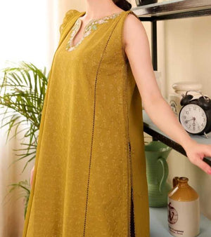 Grace w288- Embroidered 3Pc Chiffon Dress With Embroidered chiffon dupatta.