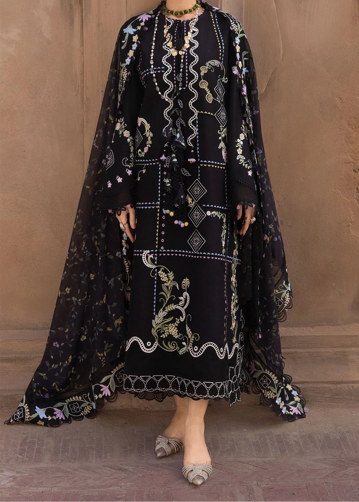 Grace S1458 - Embroidered 3pc CHIKANKARI Lawn Dress With Printed Lawn Dupatta.
