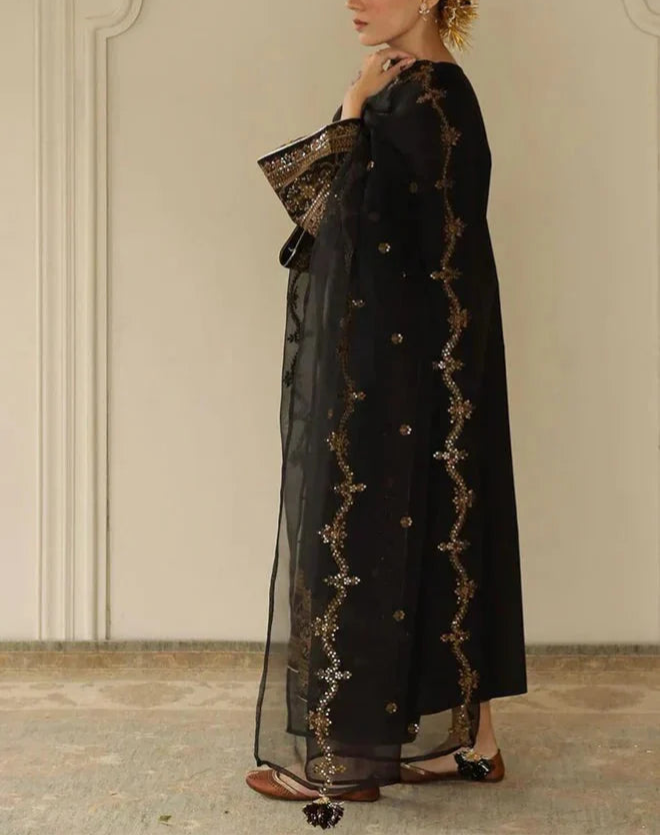 Grace S1179-Embroidered 3pc Sequence Lawn Dress With Embroidered Sequence Organza Dupatta.